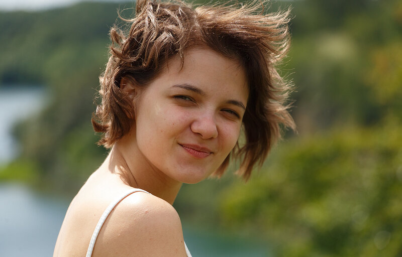 Елена, 18